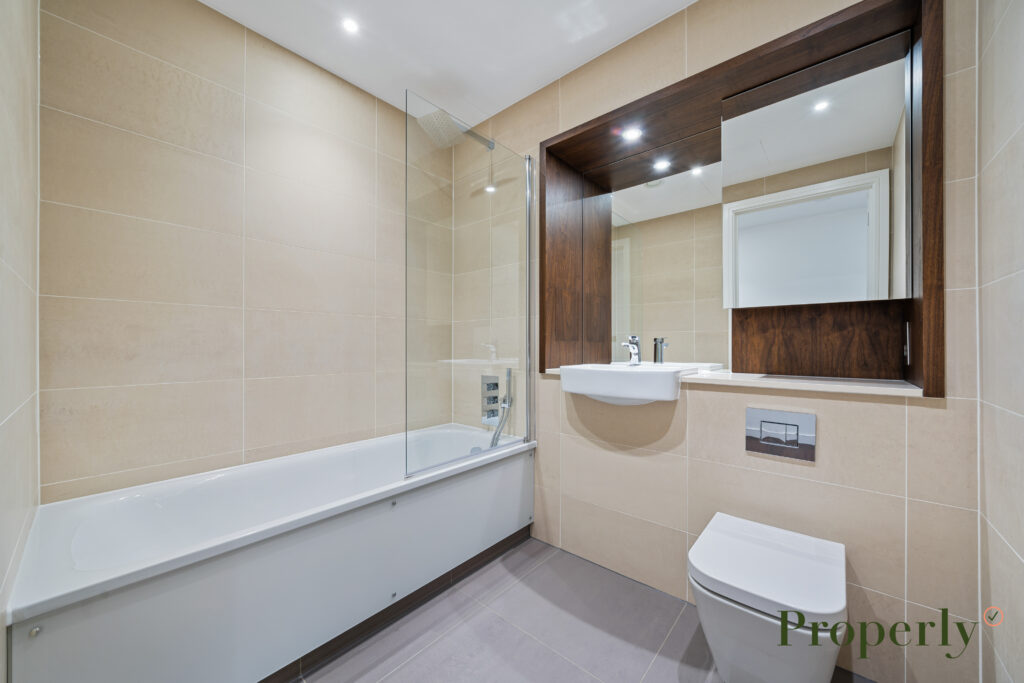 Harbour Way, Maine Tower, E14