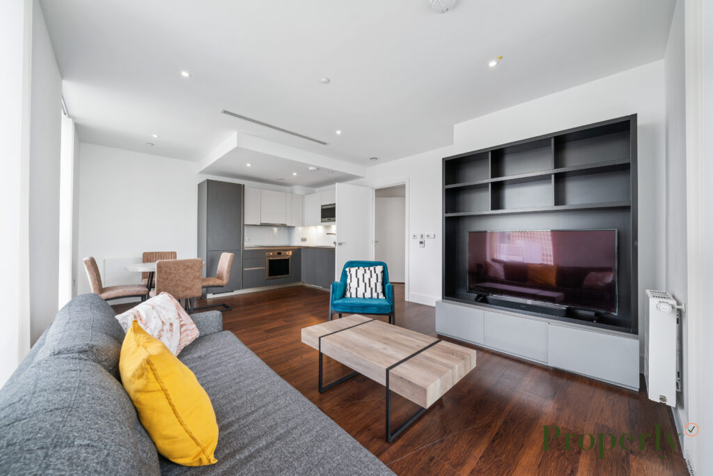 Harbour Way, Maine Tower, E14