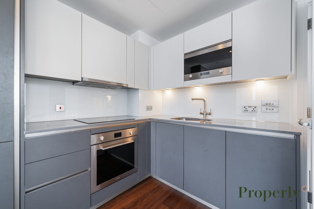Harbour Way, Maine Tower, E14