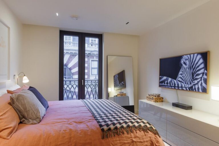 Moxon Street, London, W1U