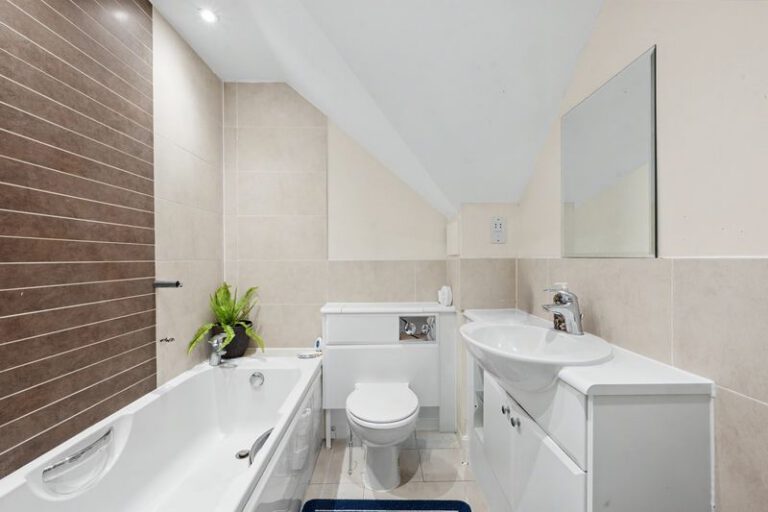 Reigate Hill, Wellingtonia Place, RH2