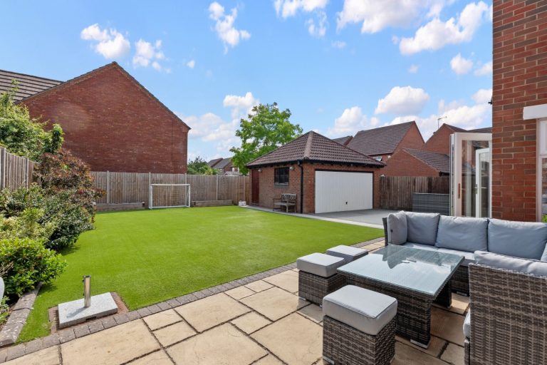Launce Grove, Heathcote, CV34