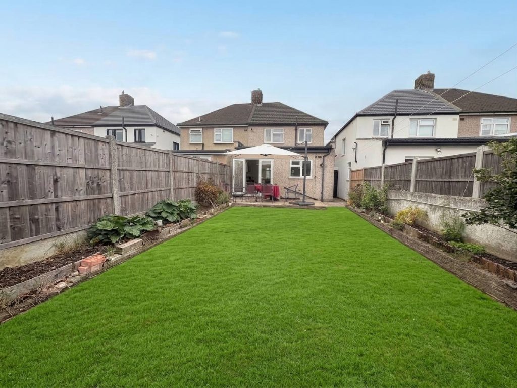Dunbar Avenue, Dagenham, RM10