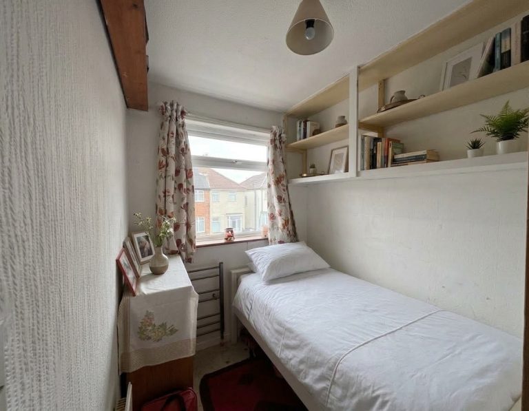 Dunbar Avenue, Dagenham, RM10