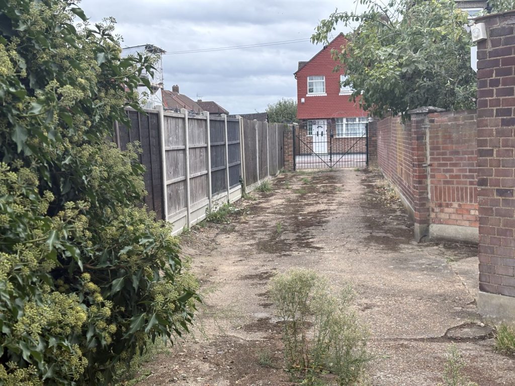 Dunbar Avenue, Dagenham, RM10