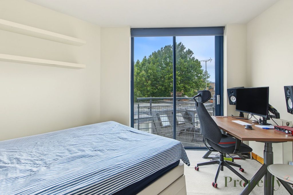 Three Oak Lane, London, SE1